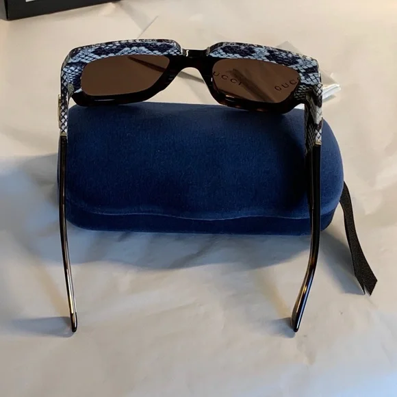 Gucci oversized square sunglasses!